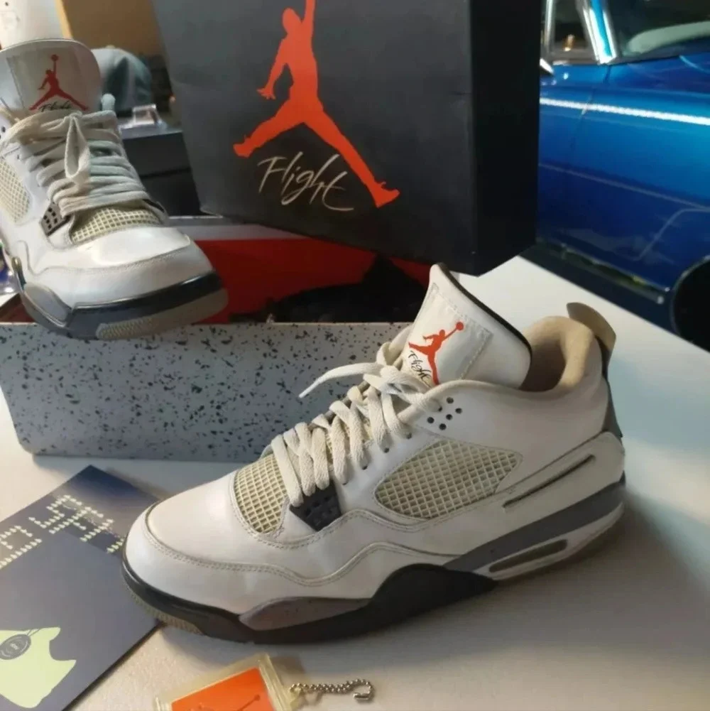 Nike Air Jordan 5 Retro White Black Cement gray Read Description